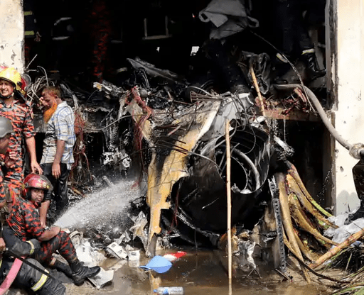 bangladesh crash